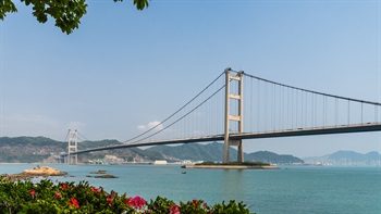 Elevated positions within Ma Wan Park provide spectacular panoramic views of the Tsing Ma Bridge.